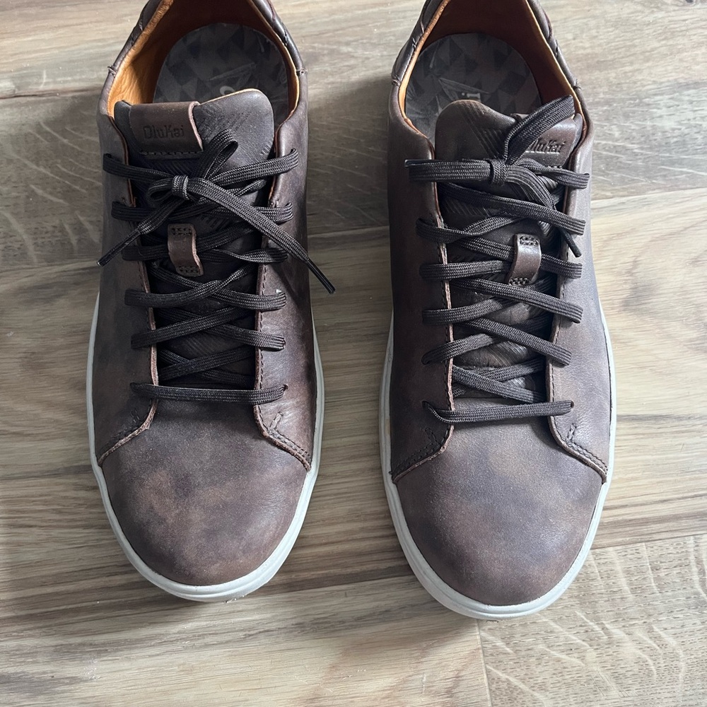 Men’s OluKai brown sneakers